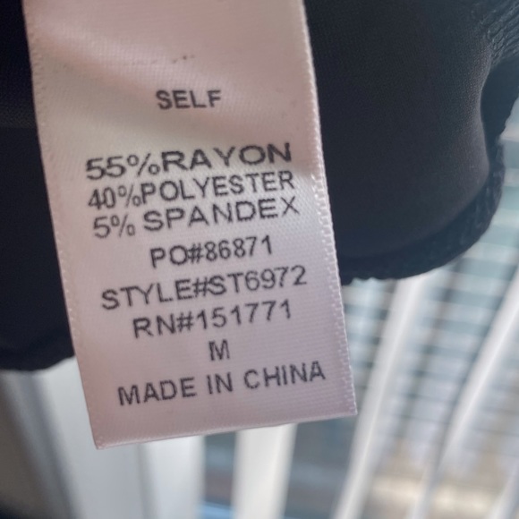 🖤🖤 Black long sleeve Lelis Bodysuit 🖤🖤 - Picture 2 of 8